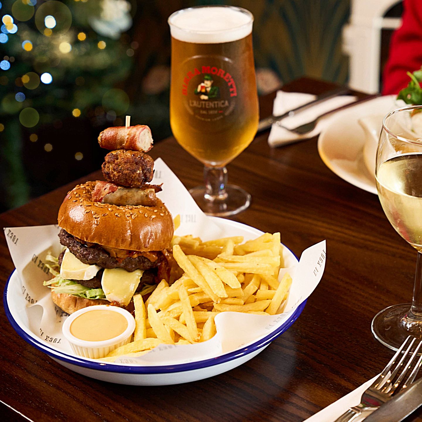 Festive Lunch & Dinner at The Tafarn y Trapp in Swansea